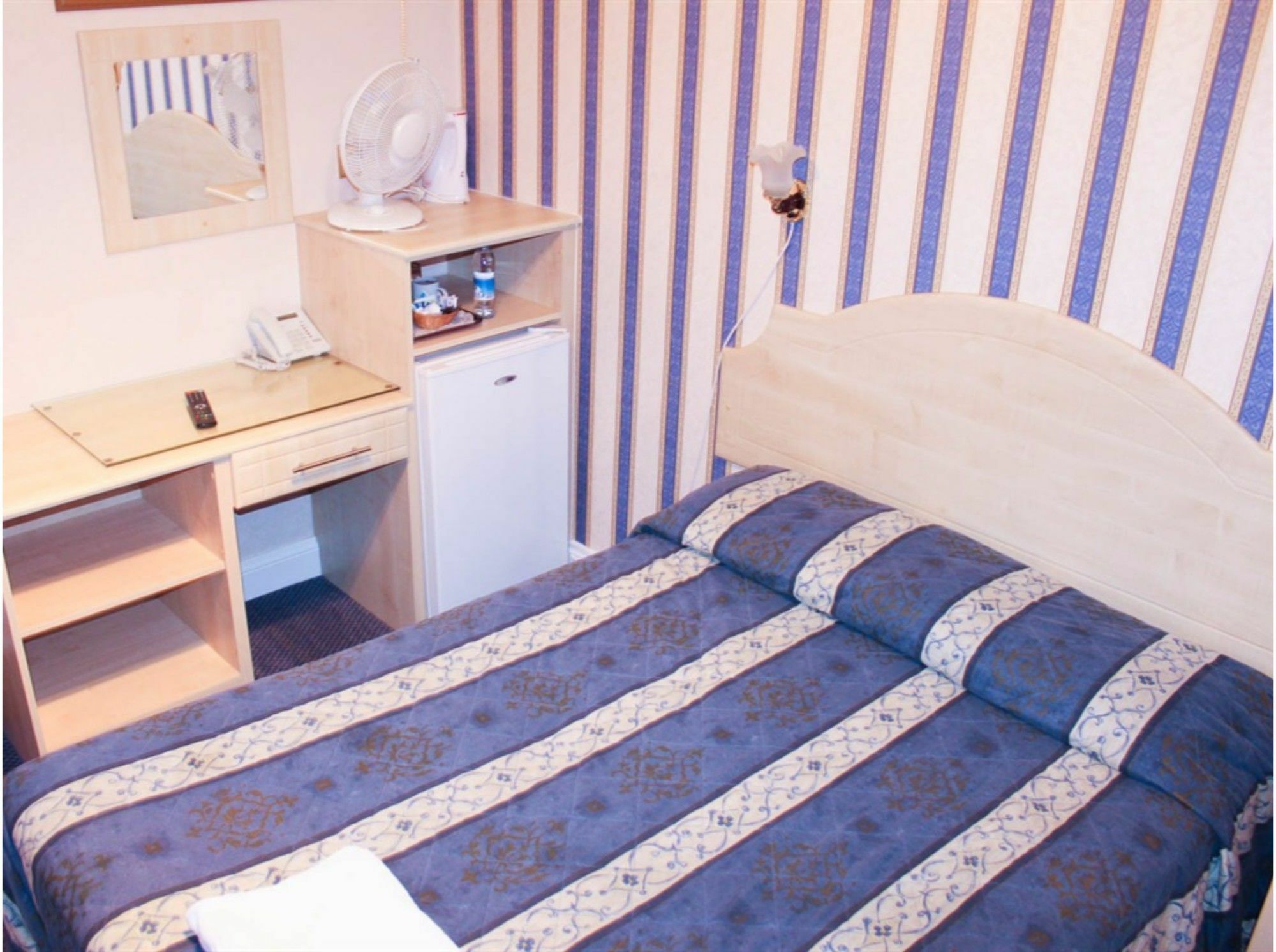 Lampton Guest House Hounslow Kültér fotó